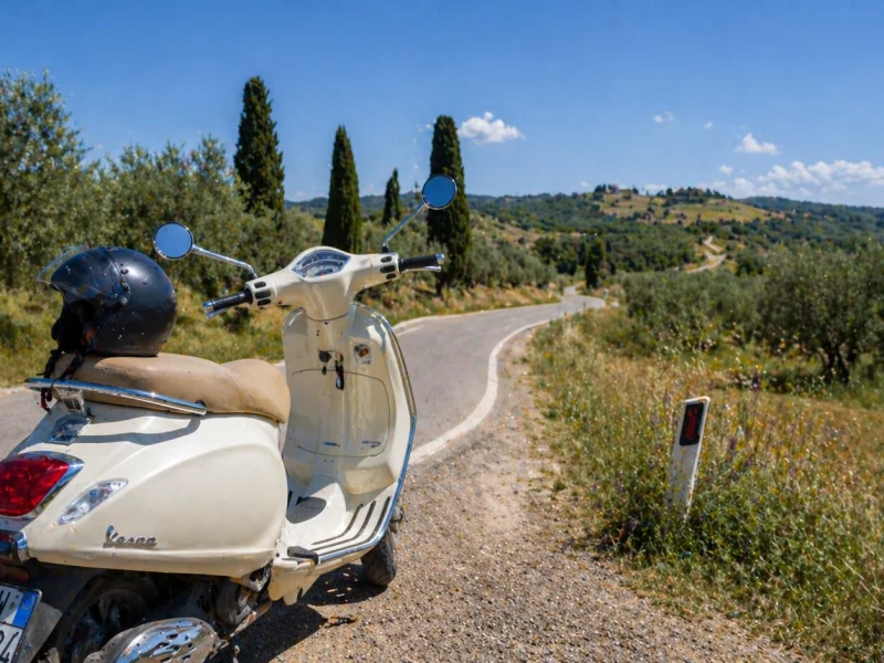 Vespa Tour Safety Tips: How to Ride Tuscany with Confidence