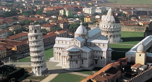 Private Pisa and Lucca Tour from Florence with Skip the Line ticket to climb the Leaning Tower