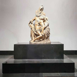 Michelangelo Sculpture Tour in Florence with Accademia Gallery, Medici Chapels, Bargello and Museum of the Duomo