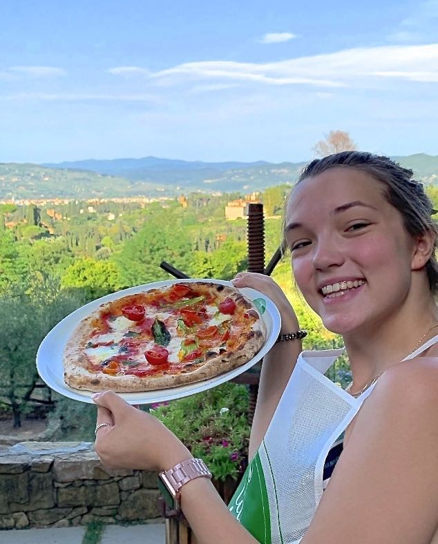 Pizza and Gelato Cooking Class at a Tuscany Farmhouse from Florence