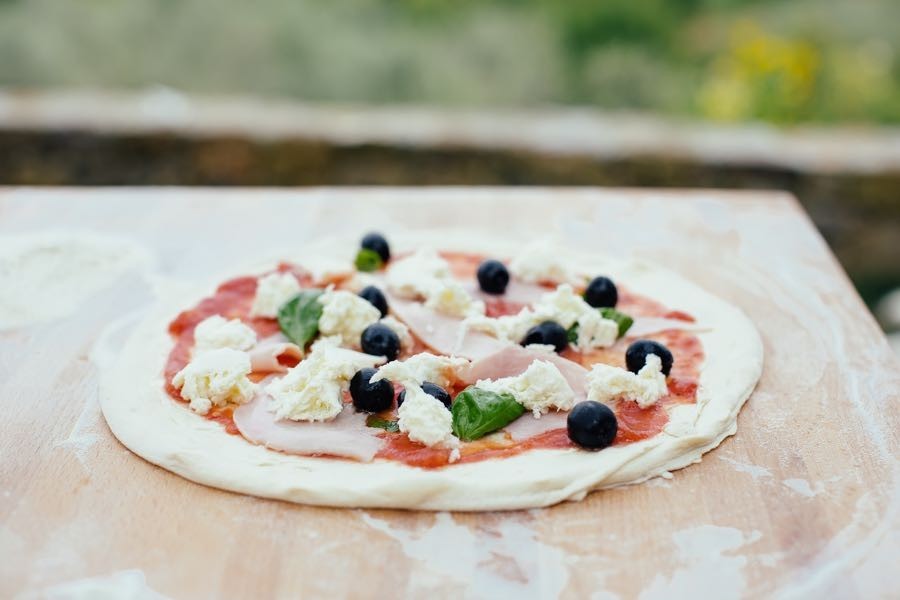 Florence Pizza or Pasta Cooking Class with Gelato Making at a Farmhouse in Tuscany 5