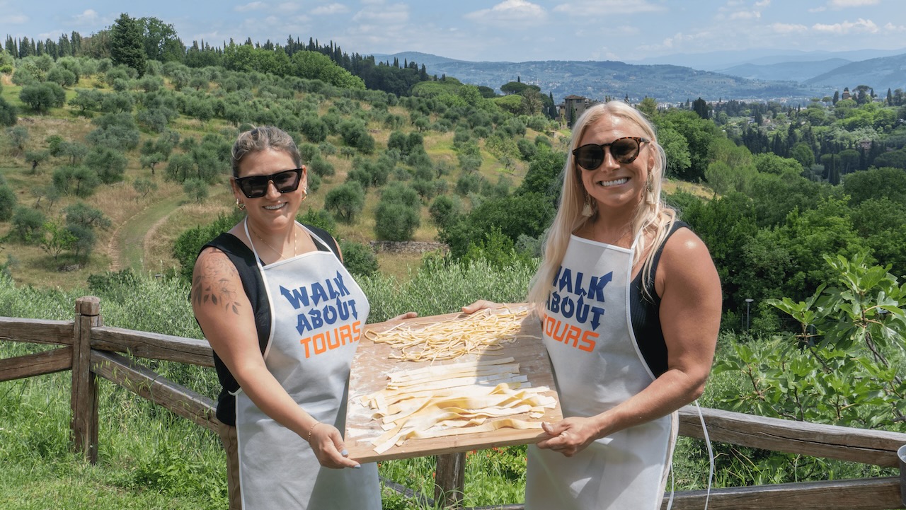 Florence Pizza or Pasta Cooking Class with Gelato Making at a Farmhouse in Tuscany 3