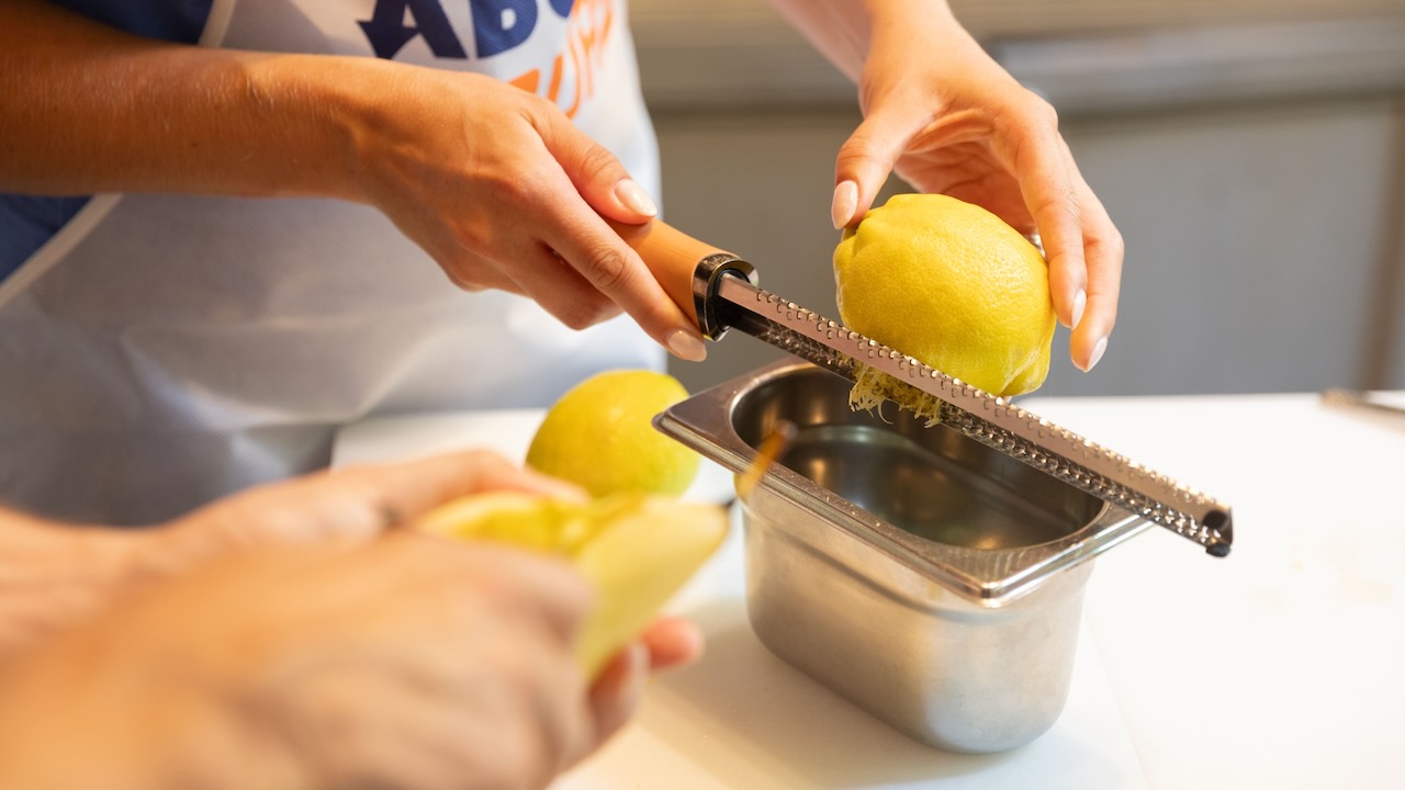 Florence Pizza or Pasta Cooking Class with Gelato Making at a Farmhouse in Tuscany 8